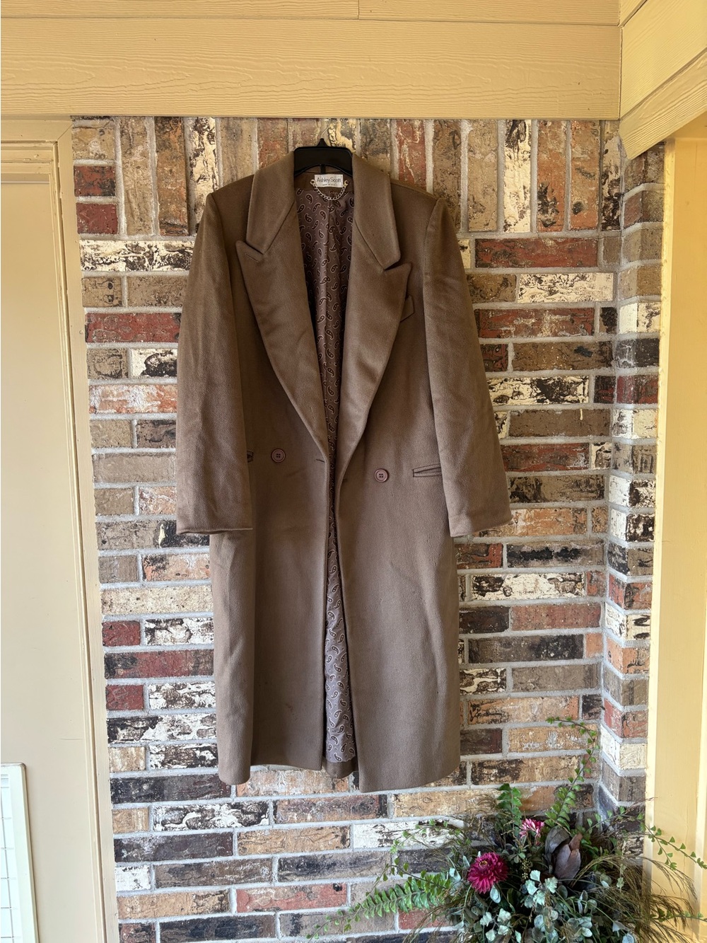 Classic 1980’s Women's Brown Long Wool-Blend Pea Coat